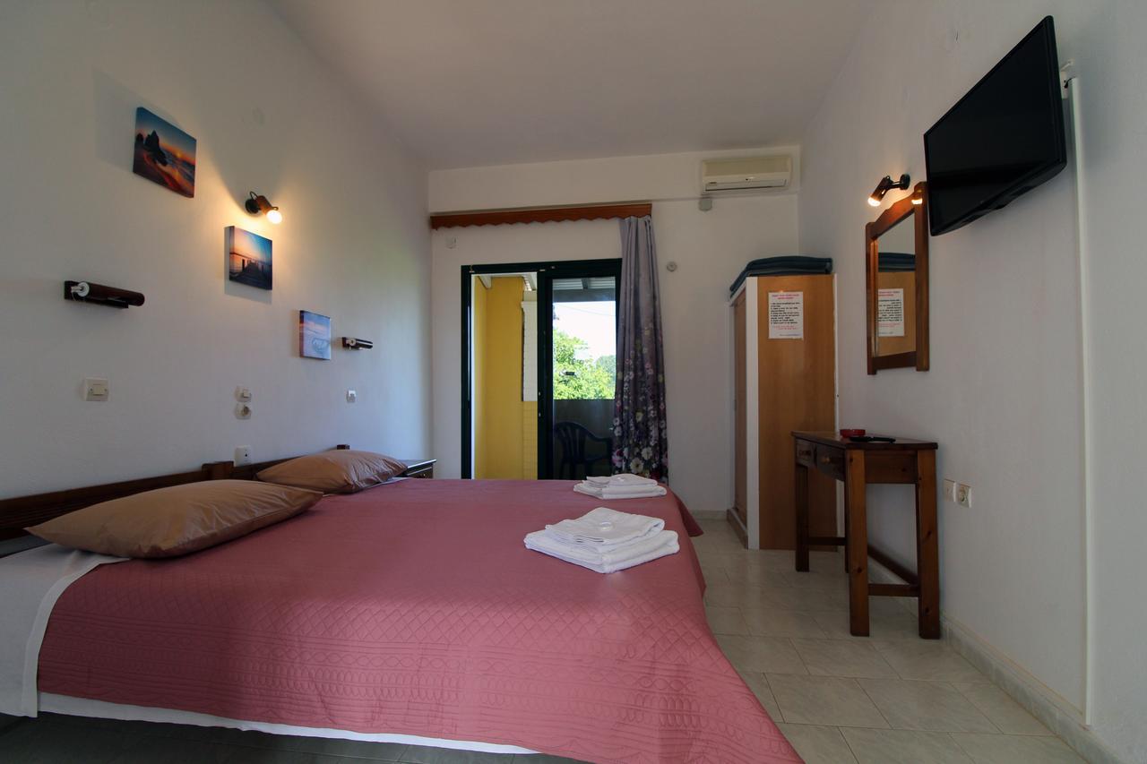 Stars Hotel (Adults Only) Άγιος Γεώργιος Εξωτερικό φωτογραφία
